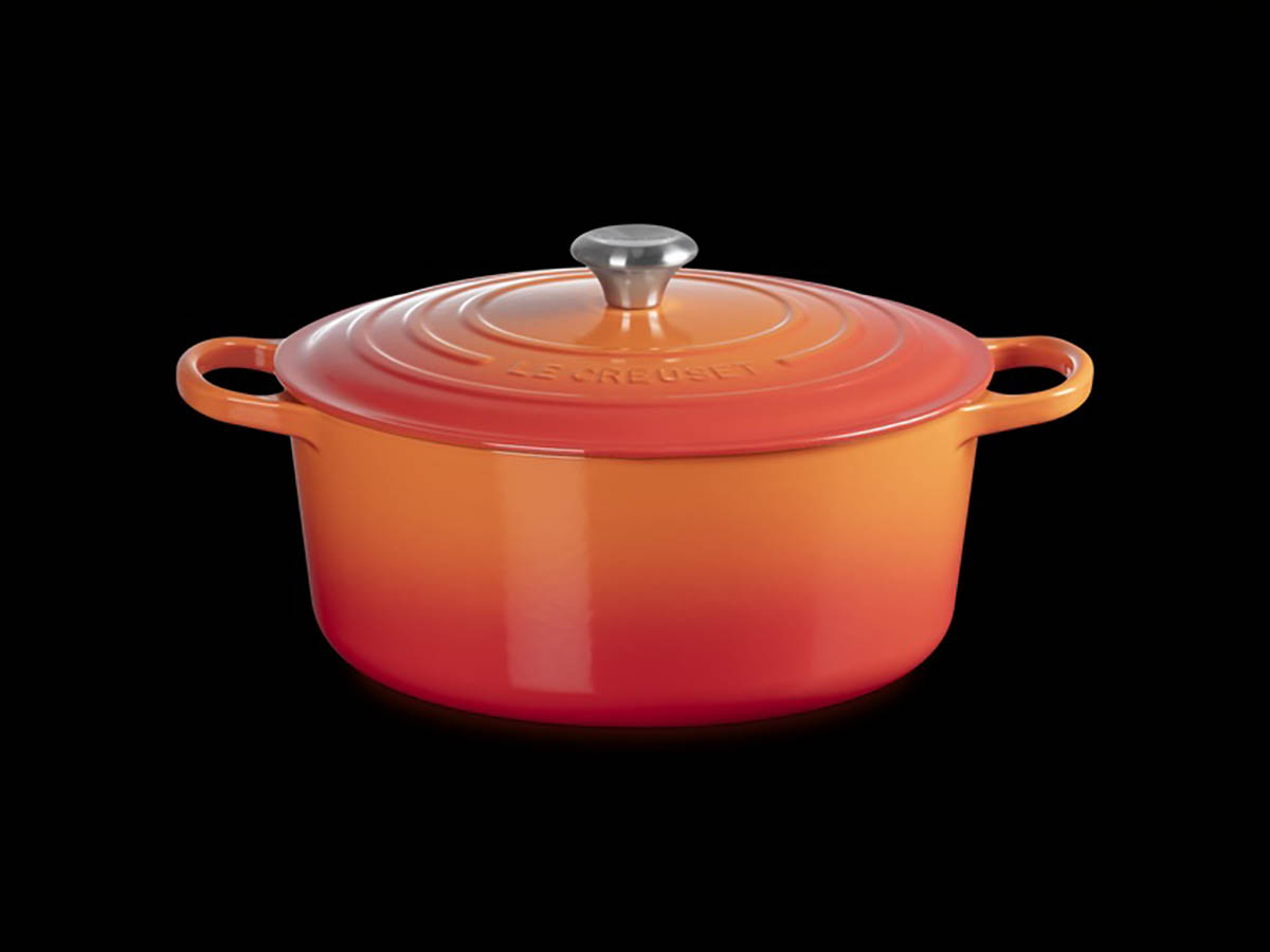 Le Creuset cast iron round casserole luxury kitchen gift in the UK