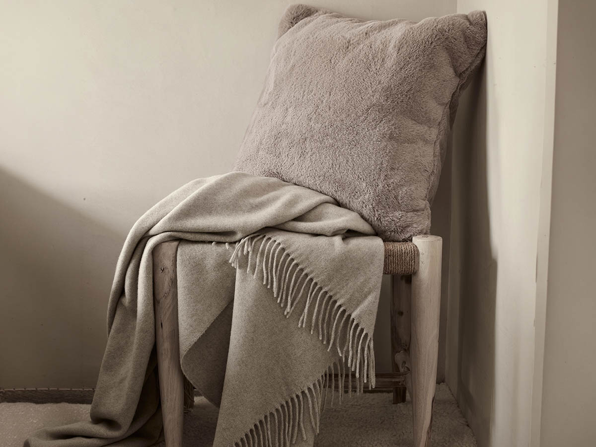 The White Company Pure Cashmere Throw luxury home gift in the UK