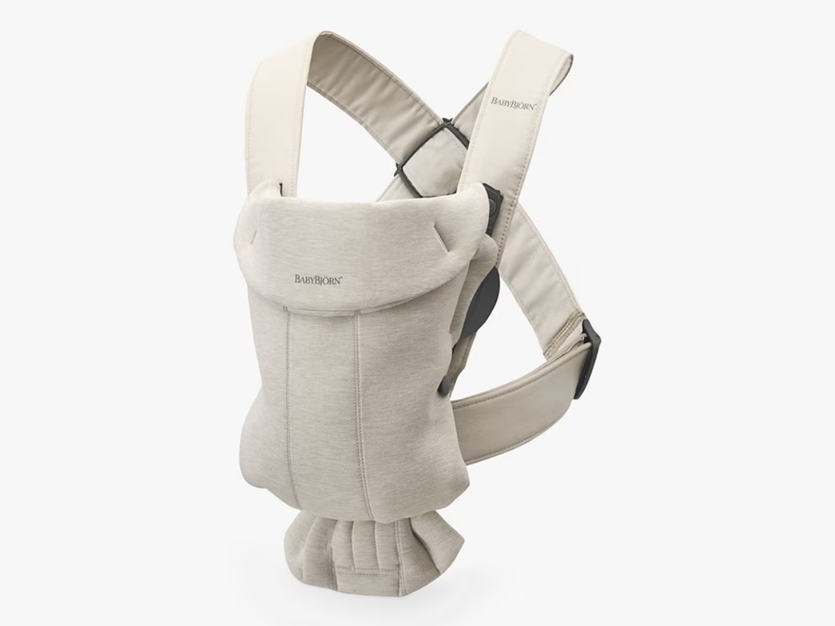 BabyBjörn Baby Mini Carrier in Light Beige as a first Father’s Day gift for new dads in the UK