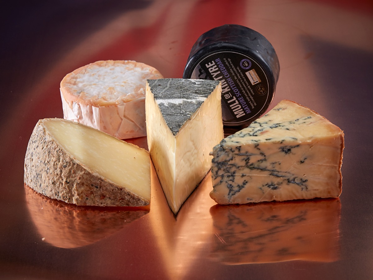 The Best of British Tasting Box gift for friends in the UK