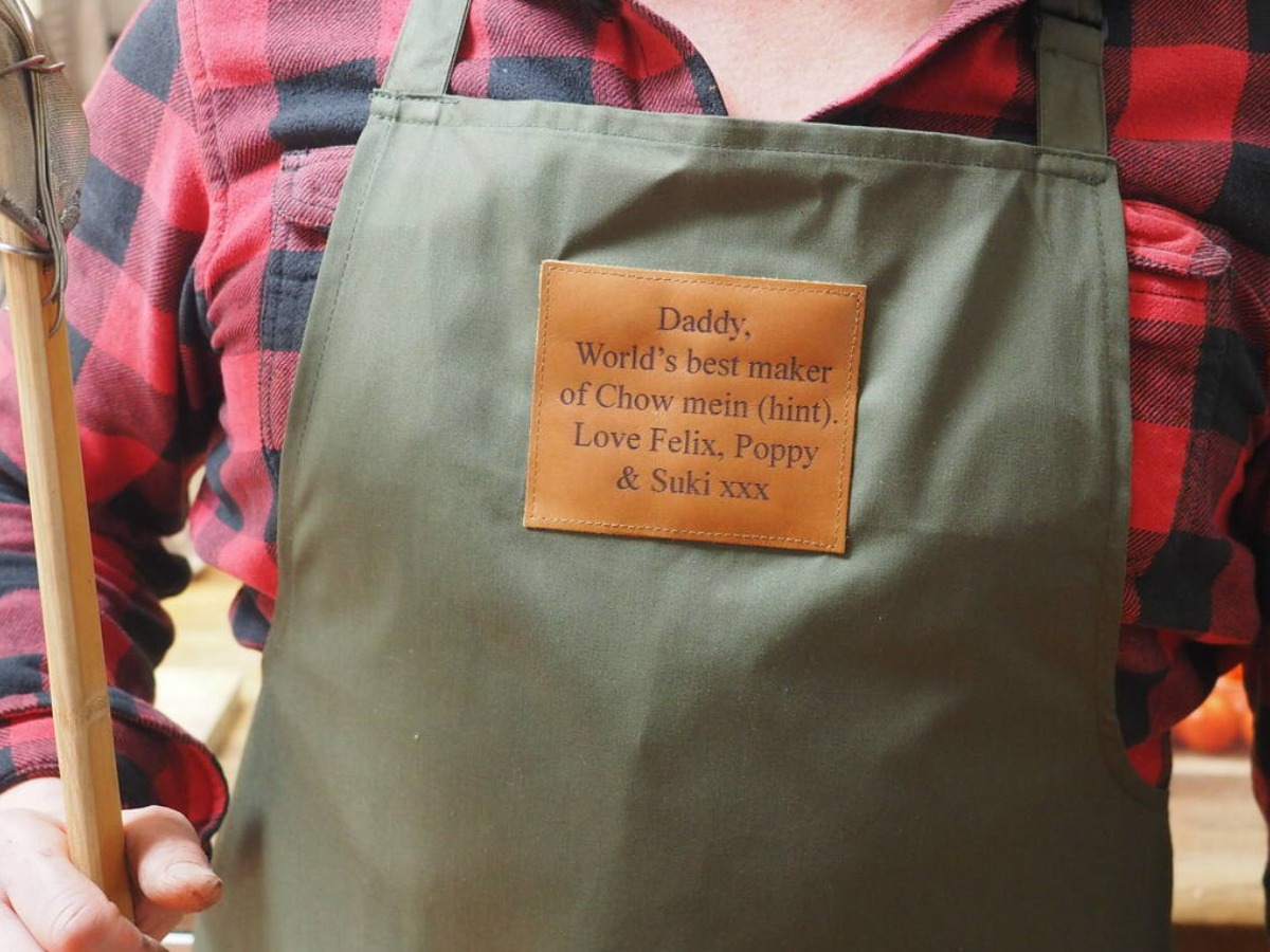 Personalised Dad’s apron Father’s Day gift from daughter in the UK