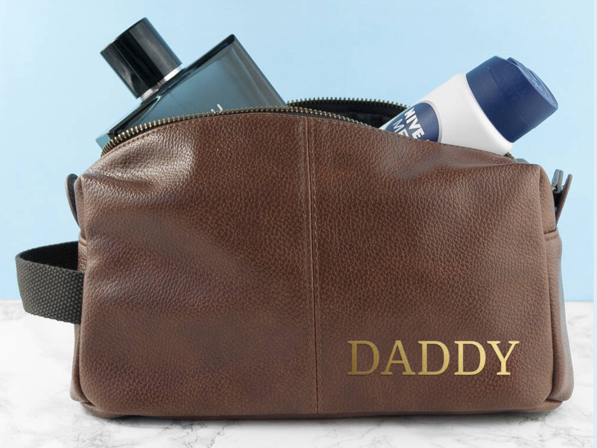 Personalised dad’s vintage style wash bag Father’s Day gift in the UK