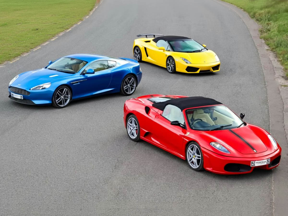 Triple supercar blast experience Father’s Day gift for dads in the UK