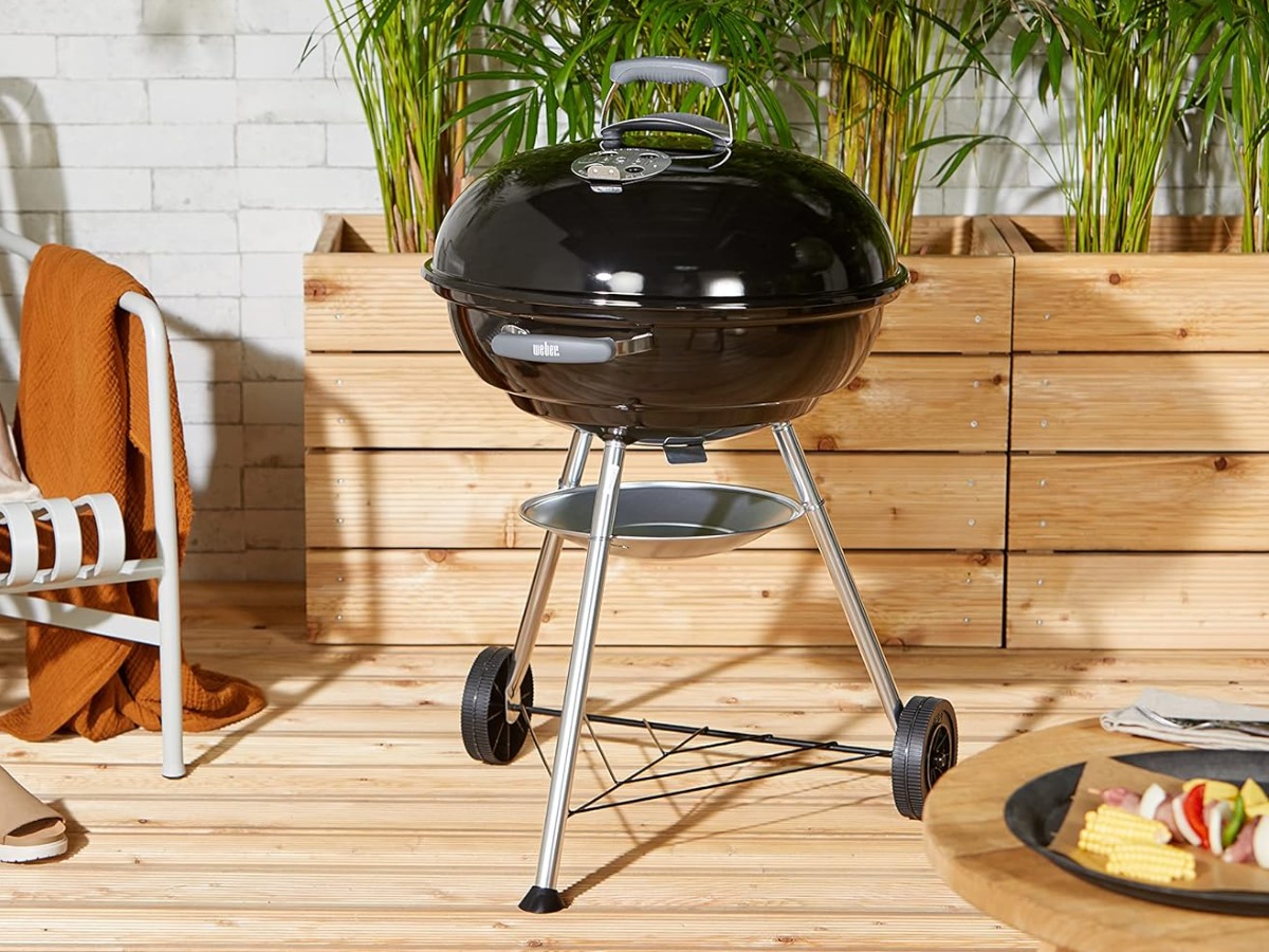 Weber One Touch Original Kettle Charcoal BBQ 47cm Father's Day gift from son in the UK