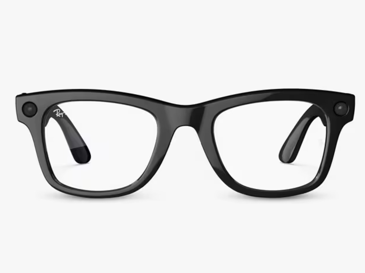 Ray-Ban Meta Wayfarer smart glasses wearable tech gift in the UK