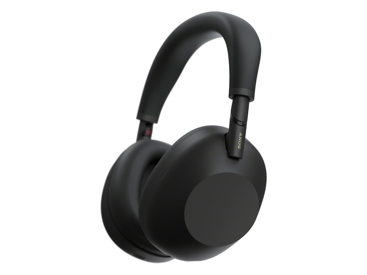 Sony WH-1000XM6 noise cancelling wireless headphones tech gift in the UK